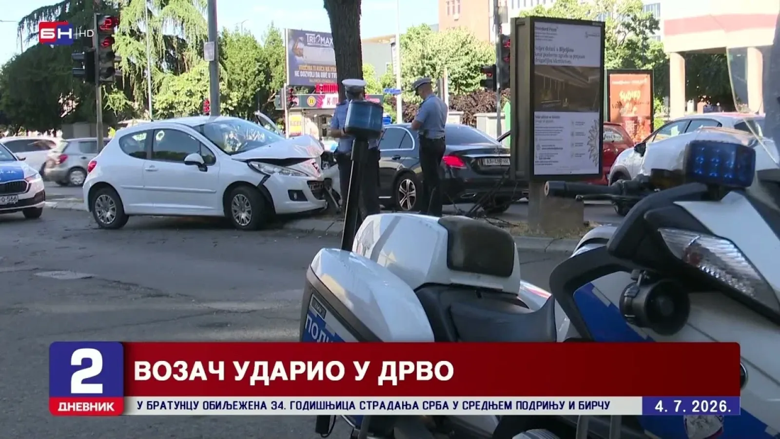 Saobraćajna nezgoda u Bijeljini, vozač udario u drvo