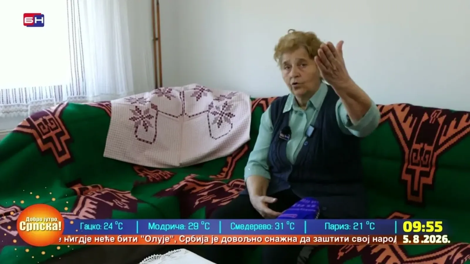 Бака Милена Кнежевић из Вишеграда још увијек везе, хекла и плете а собе су јој попут етно музеја