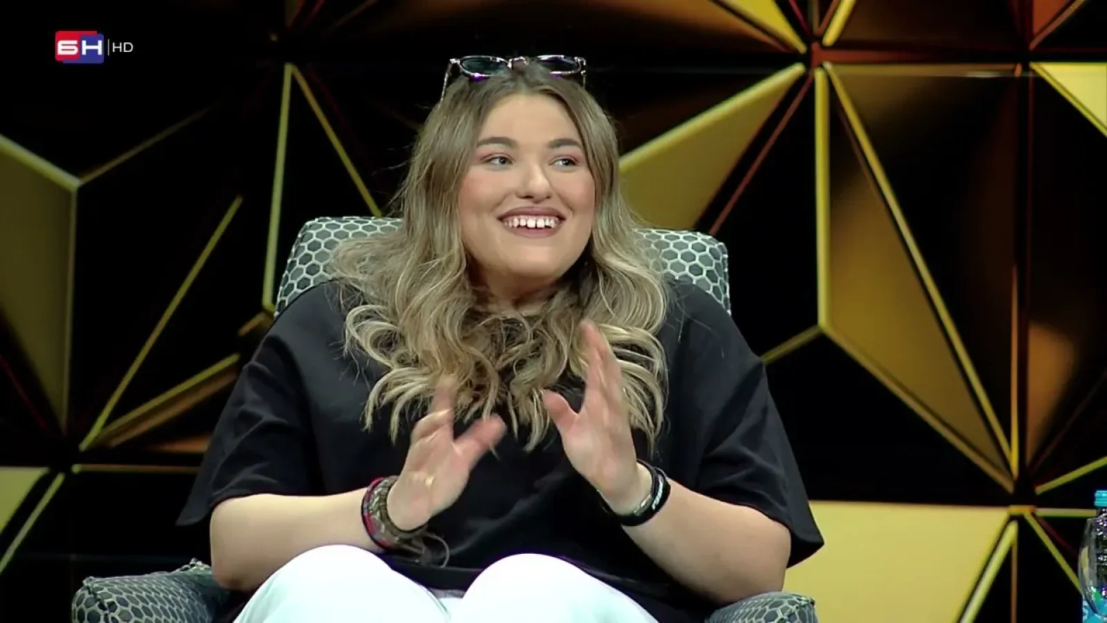 Valentina Matić, Dragan Đurić, Olja Babić, Aco Krulj, Jovana Tomić i Neven Petrović || PRED FAJRONT