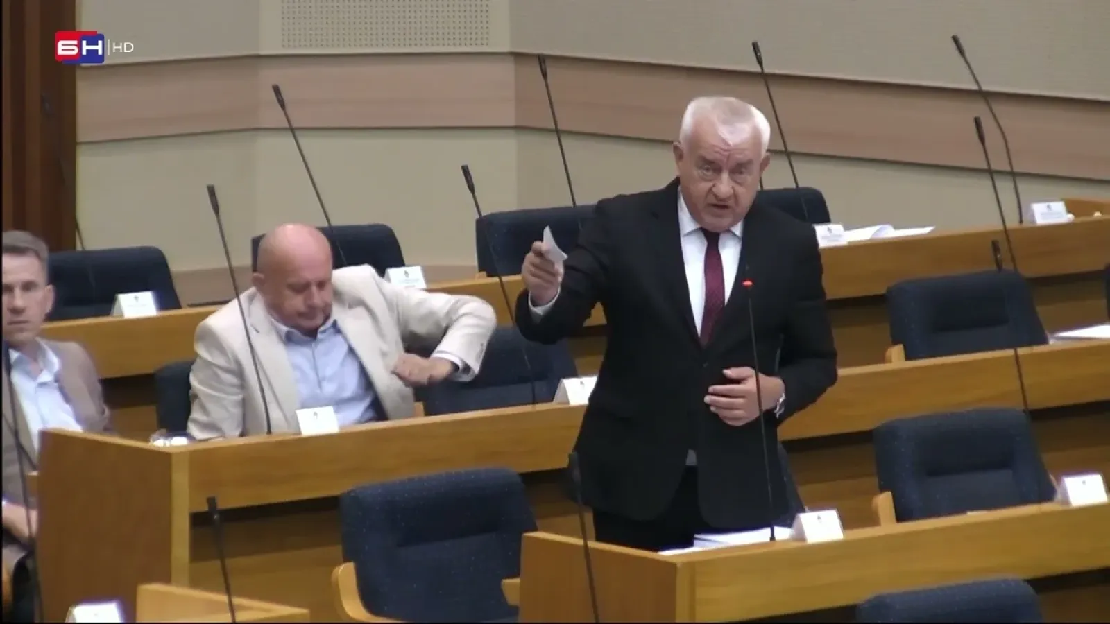 Mihajilica: I zaduženja i povećanja plata se rade isplanirano jer je ovo izborna godina
