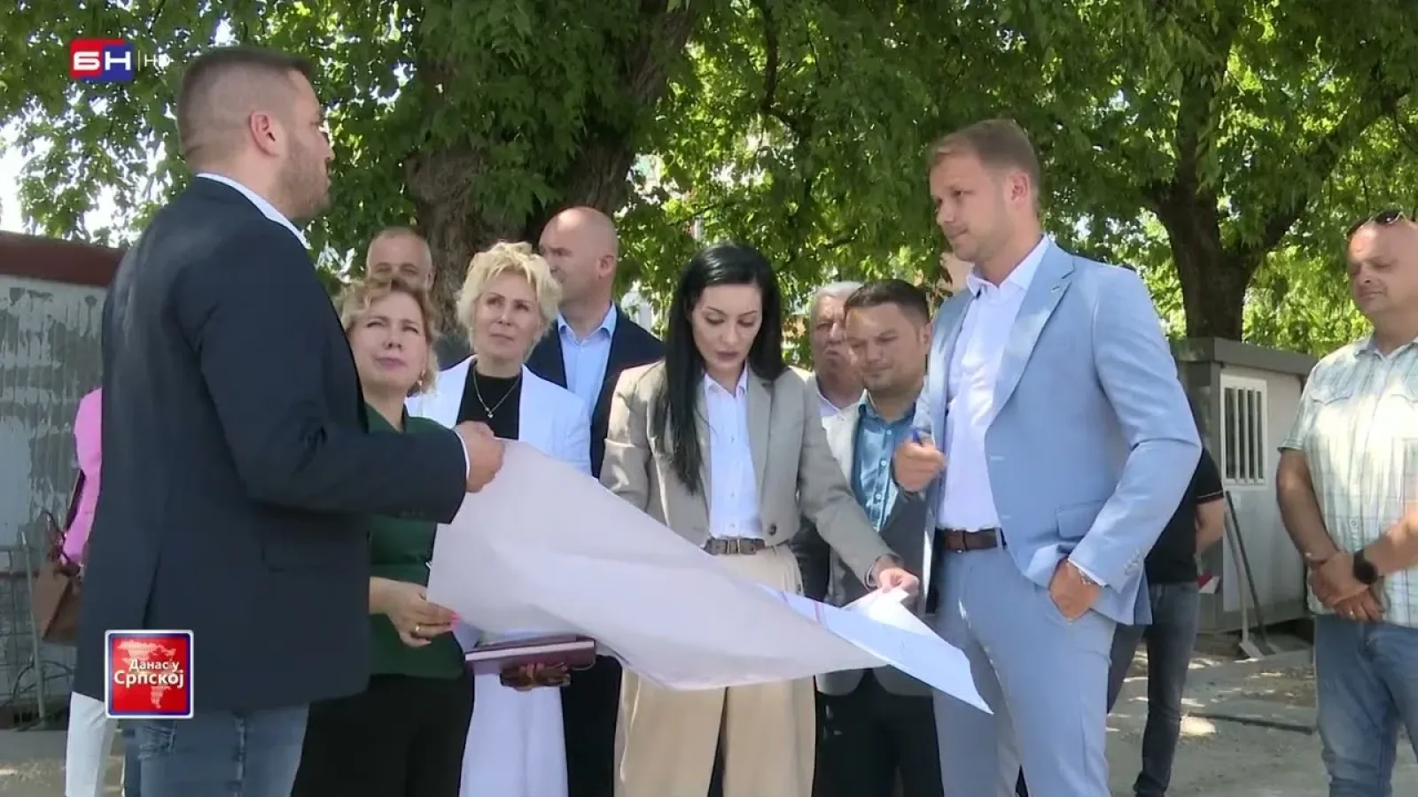 Stanivuković sa saradnicima obišao građevinske radove na Starčevici gdje se gradi kružni tok