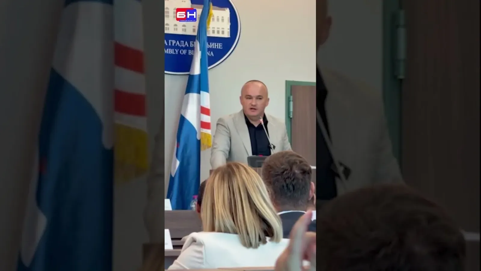 Odbornici Skupštine grada Bijeljina raspravljaju o prijedlogu opoziva Samira Baćevca sa funkcije