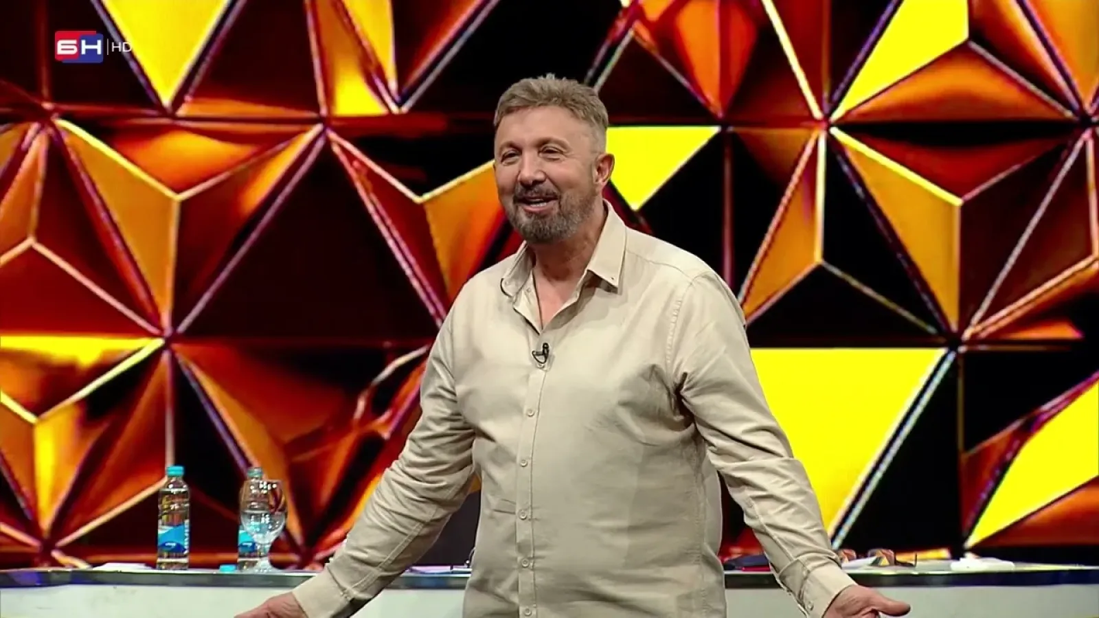 Осман Хаџић, Оља Бајрами, Миланко Аћимовић и Аделиса || ПРЕД ФАЈРОНТ