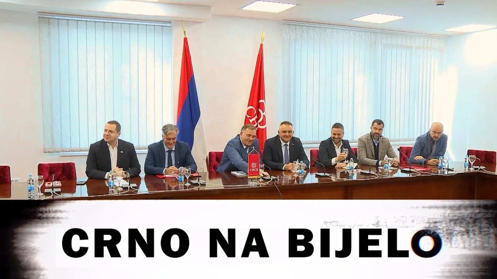 ТРКА ПАЦОВА: Избори завршени, обећања ВЕЋ заборављена, стартовала трка политичара за ФОТЕЉЕ?!