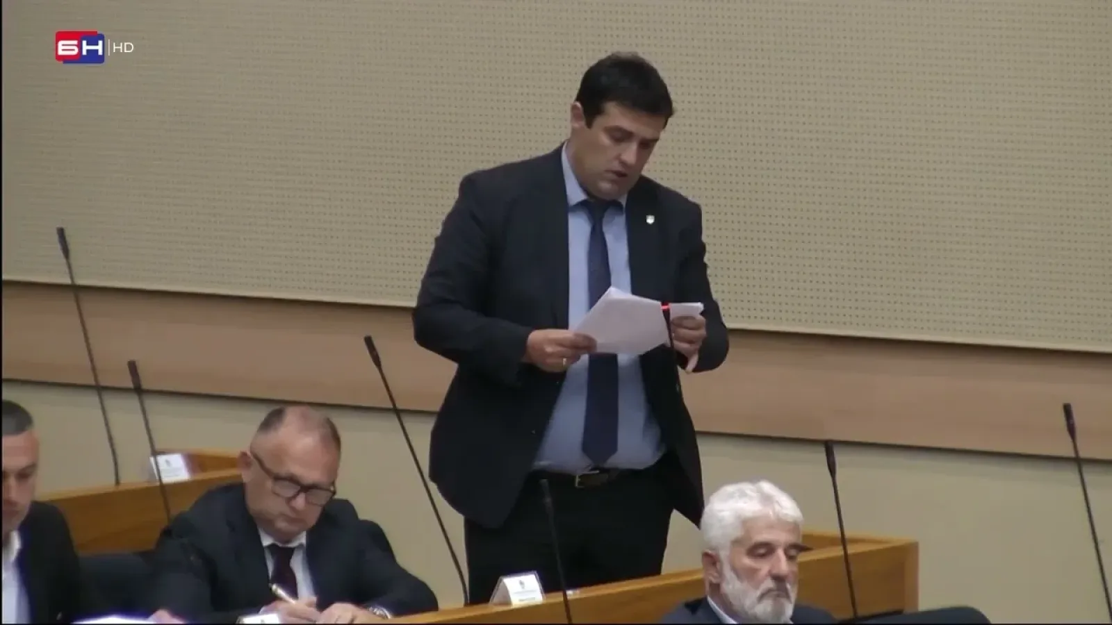 Berjan: Kako je moguće da budžetski deficit za nekoliko mjeseci poraste za 800 miliona KM?!