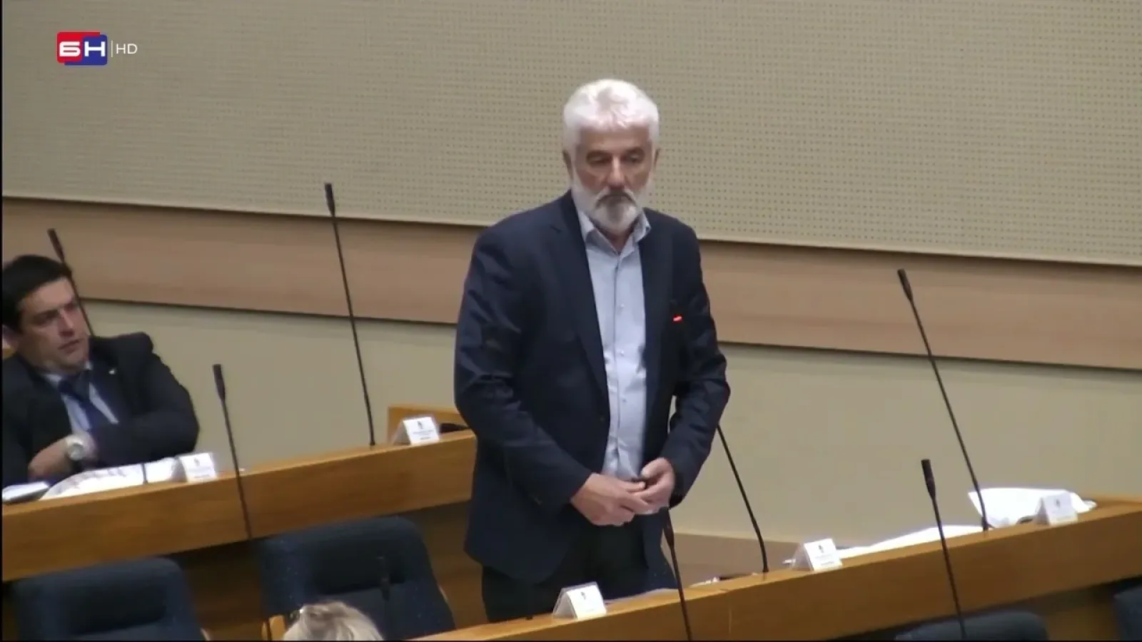 Vujović: Koliko će sredstva namijenjena lokalnim zajednicama biti umanjena zarad vraćanja kredita?