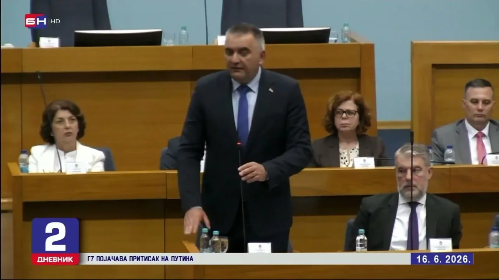Novi rebalanas budžeta uz povećanje dugoročnog zaduženja služi vlastima za kupovinu socijalnog mira