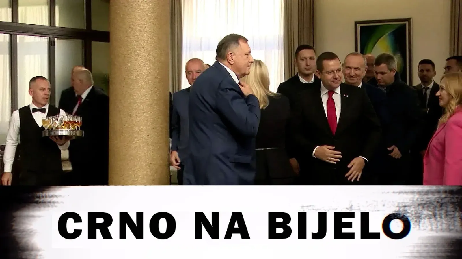 ZADUŽENJEM DO LUKSUZA VLASTI: SNSD svoj luksuz finansira stalnim zaduživanjem Republike Srpske?!