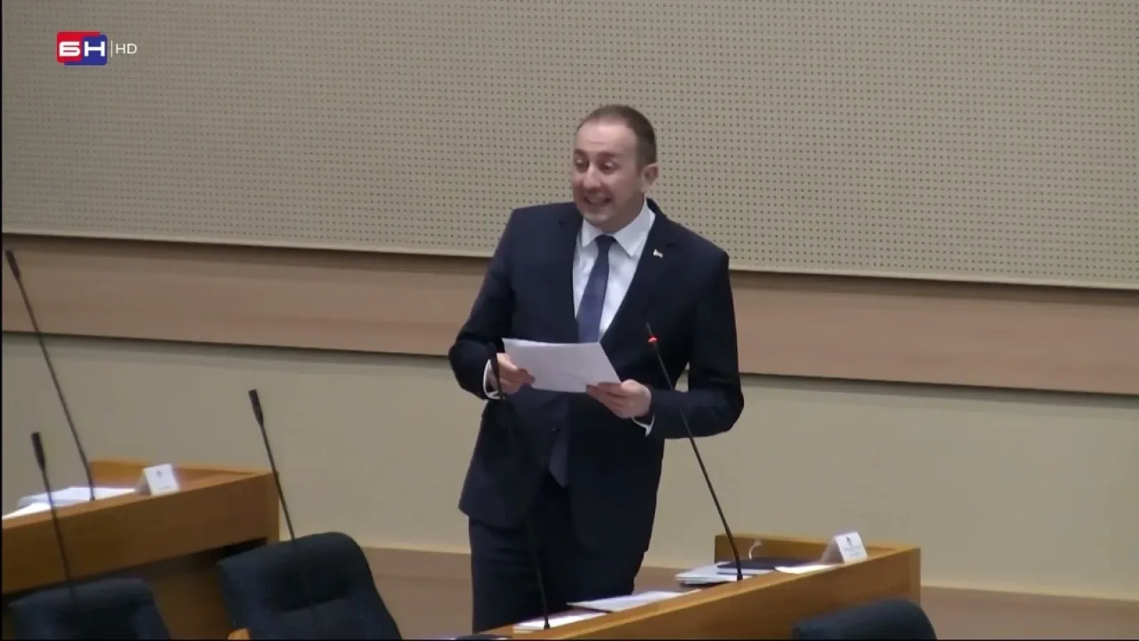 Bodiroga: Ko se grlio sa Visokim predstavnicima? Ko je bio svježi dašak vjetra na Balkanu?!