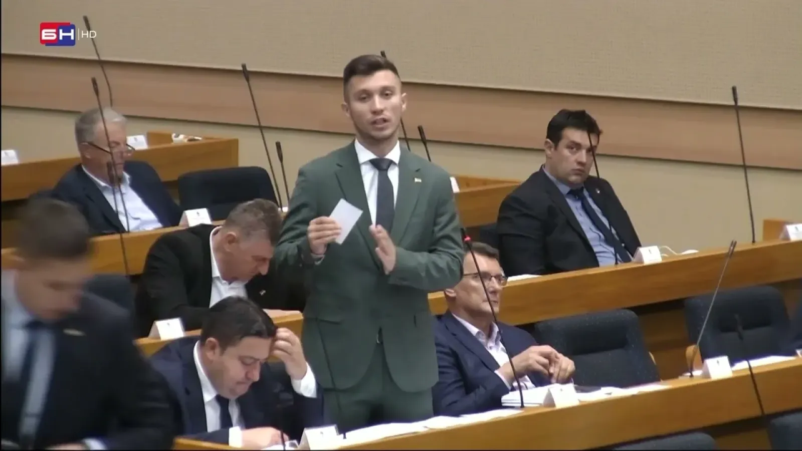 Bojan Kresojević: Iza boraca ne treba da stoji politička organizacija, već zakon!