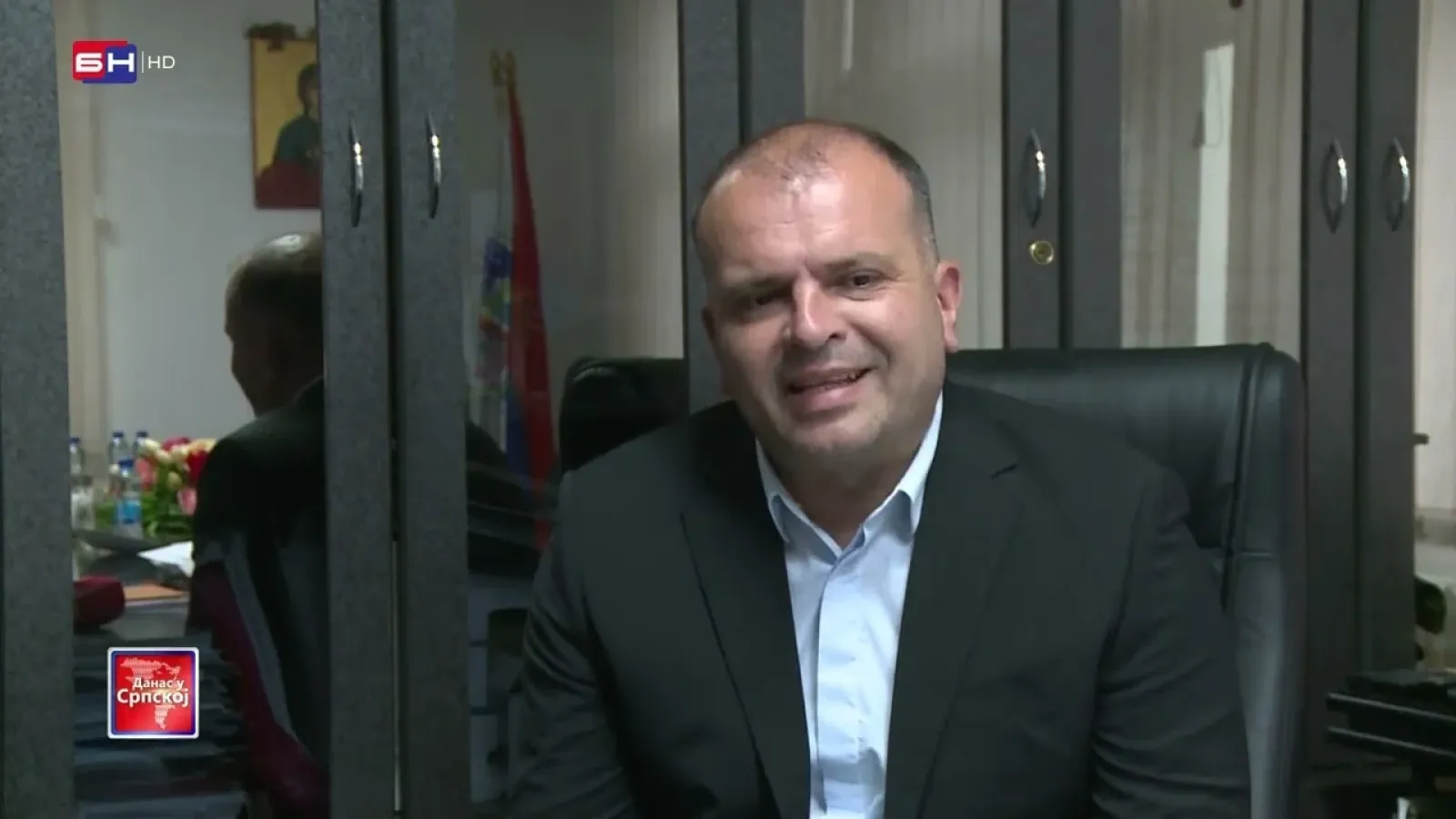 Jako nevrijeme praćeno olujnim vjetrom i ledom pogodilo je Zvornik