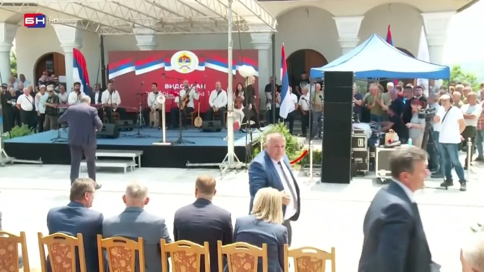 Opozicija napustila Dugu Njivu zbog Dodikove zloupotrebe manifestacije