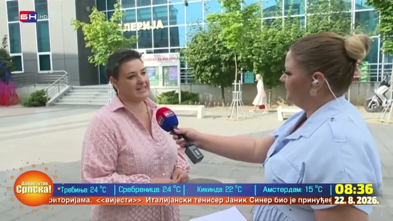 Бијељина: Хуманитарна аукција слика за лијечење Маше Мехиновић Драганић