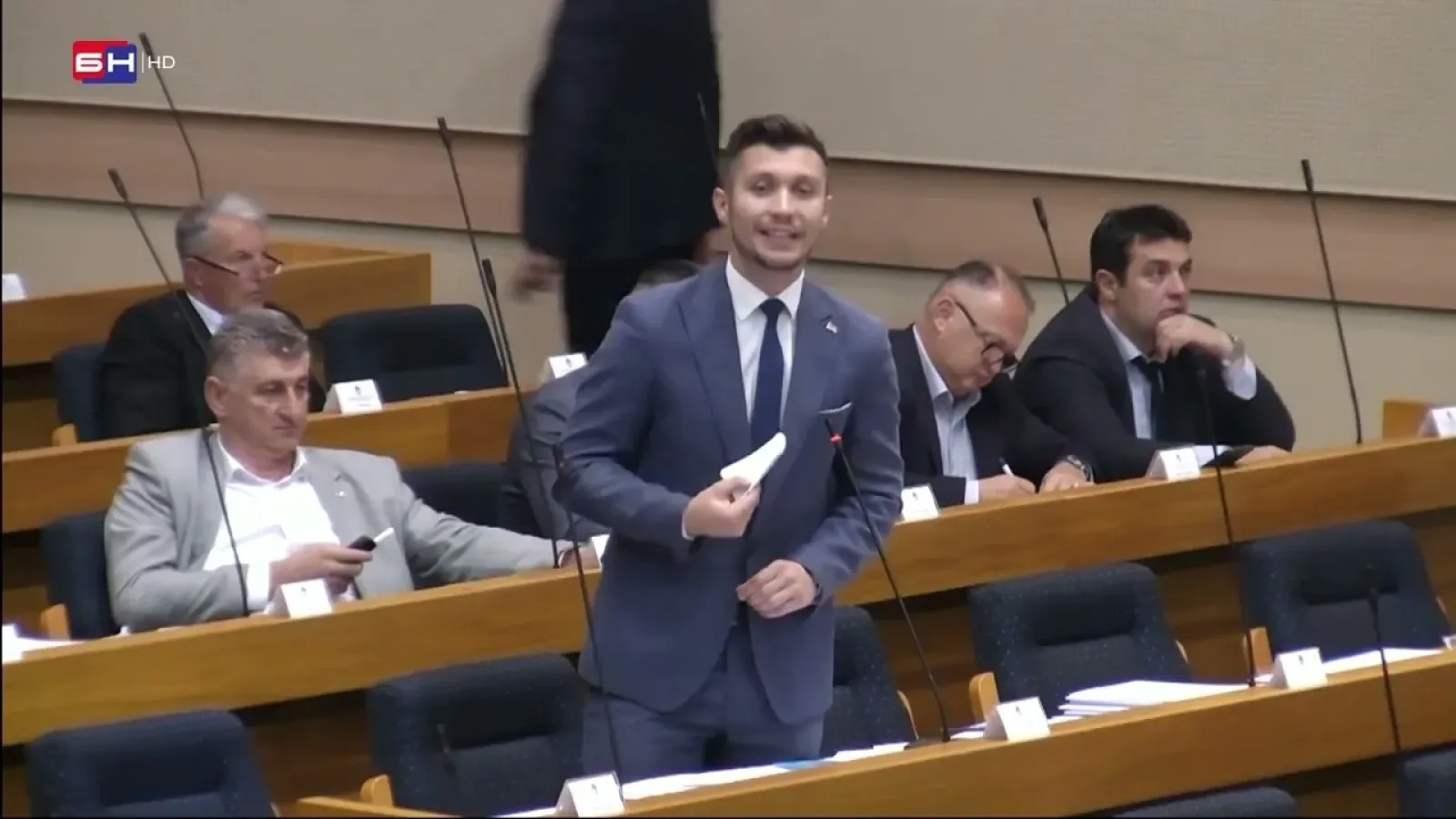 Kresojević: Predsjednik Vlade kaže da je politički nepristojno što imam drugačije mišljenje?!