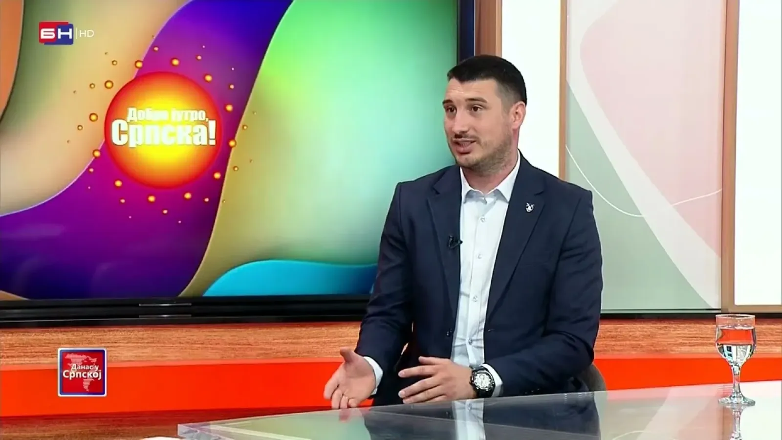 DANAS U SRPSKOJ: Akcije za zaštitu djece u saobraćaju! Zvornik: Vandali na meti kanti za smeće!