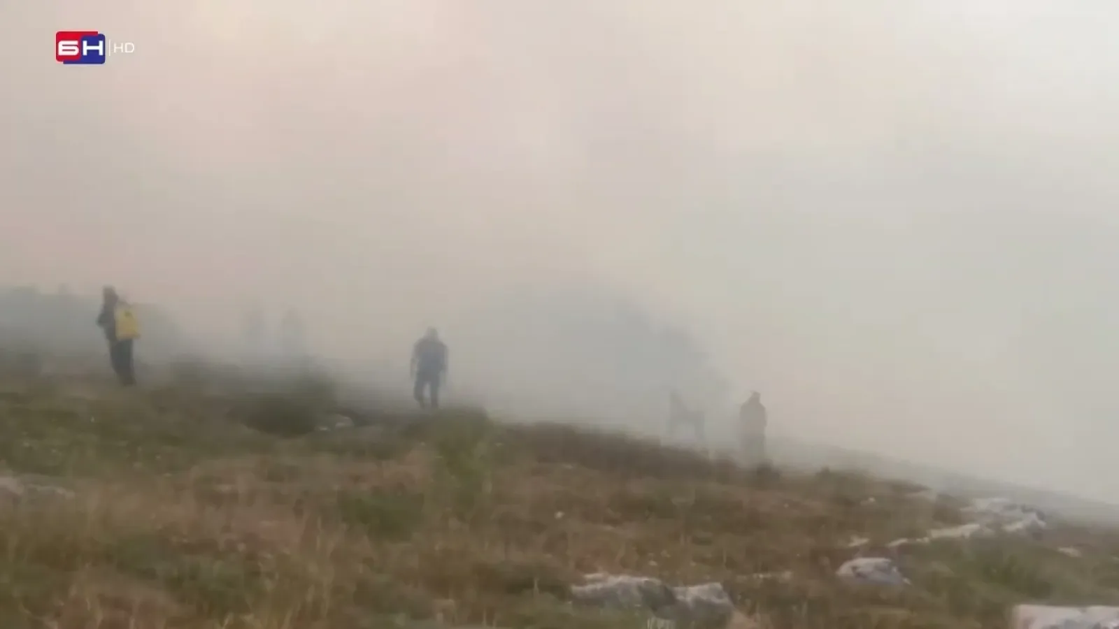 Требиње: Ватрогасци и остале службе данима се боре са пожарима на рејону Зубаца