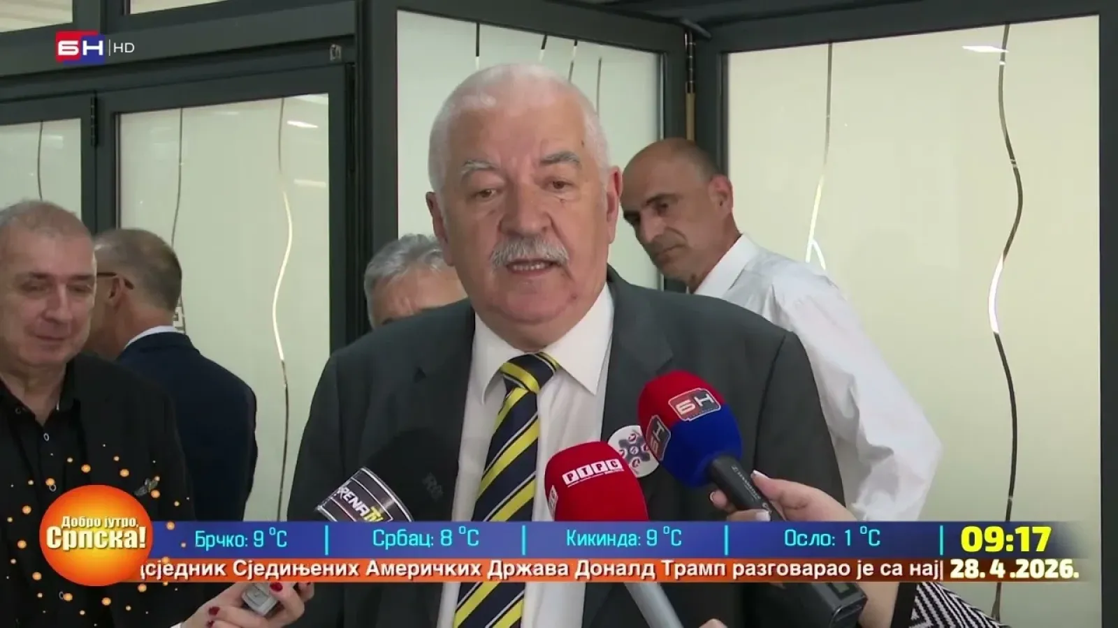 Bijeljina: Predstavljena knjiga "Nebo ostaje – krst i padobran" autora Nenada Kuzmanovića
