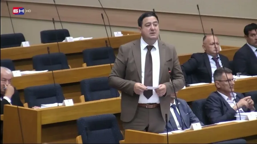 Marković: Ova vlast je srušila dostojanstvo prosvjetnim radnicima!