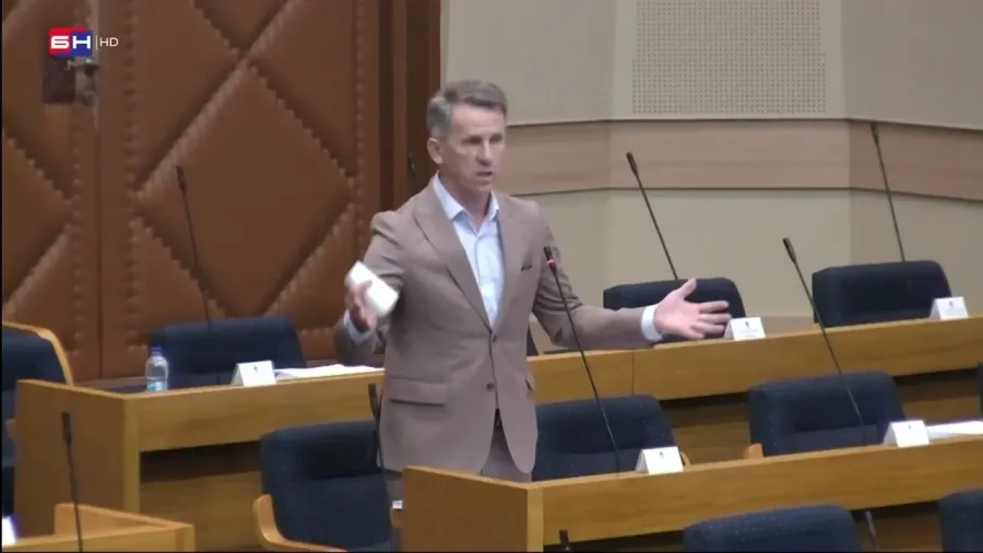 Dubravac: Dodik napiše tvit da se ne slaže sa prijedlogom zakona i vi povučete zakon
