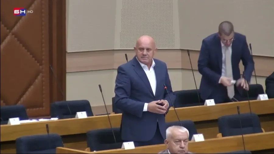 Dončić: Kako možete dozvoliti da Milanović u Derventi odlikuje 103. HVO brigadu?!
