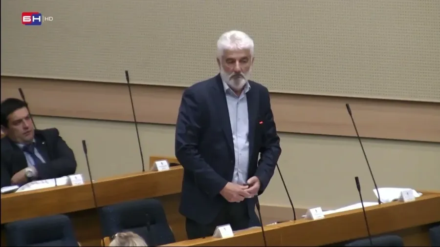 Vujović: Koliko će sredstva namijenjena lokalnim zajednicama biti umanjena zarad vraćanja kredita?