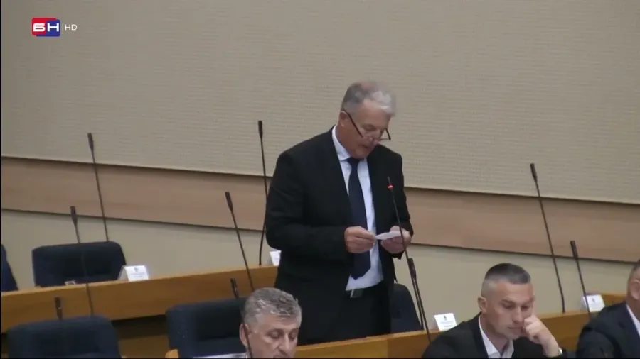 Glamočak: Da u ovoj državi ima vladavine prava, vlada ne bi smjela ni predložiti ovoliko zaduženje