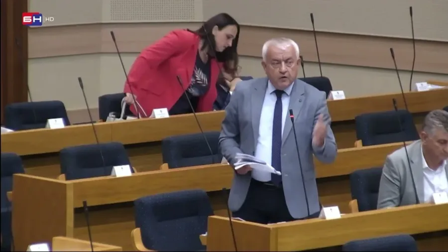 Mihajilica: Srpska je izložena politikama SNSD-a, slavite dugove i kredite?