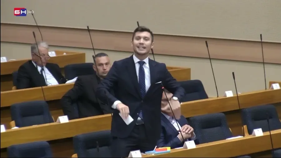 Kresojević: Neprihvatljivo je da roditeljima njegovateljima oduzimate pravo na naknadu