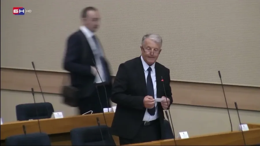 Glamočak: Dok je Visoki predstavnik nametao zakone, domaći akteri su brinuli o ličnom interesu!