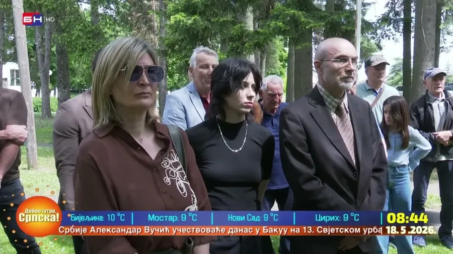U Dvorovima kod Bijeljine svečano otkrivena spomen-bista dr Dragoljubu Dragi Simojloviću