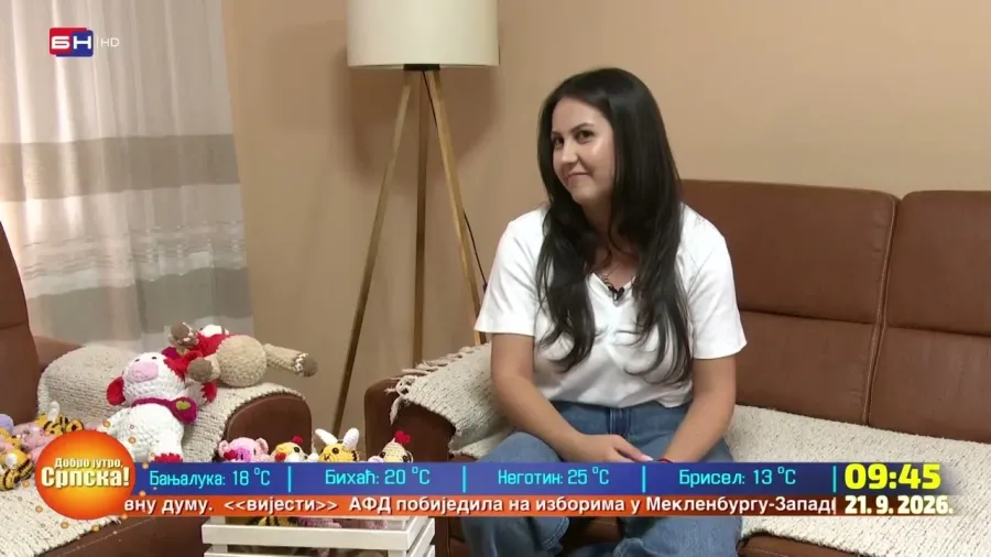Тијана Кајмаковић из Модрана код Бијељине већ три године се успјешно блави плетењем