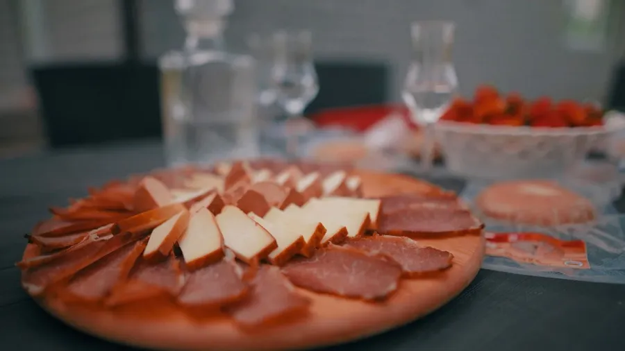 Kako nastaje i kako se na tradicionalan način pravi Majevički dimljeni sir Zarac || POREZNIK GAVRO