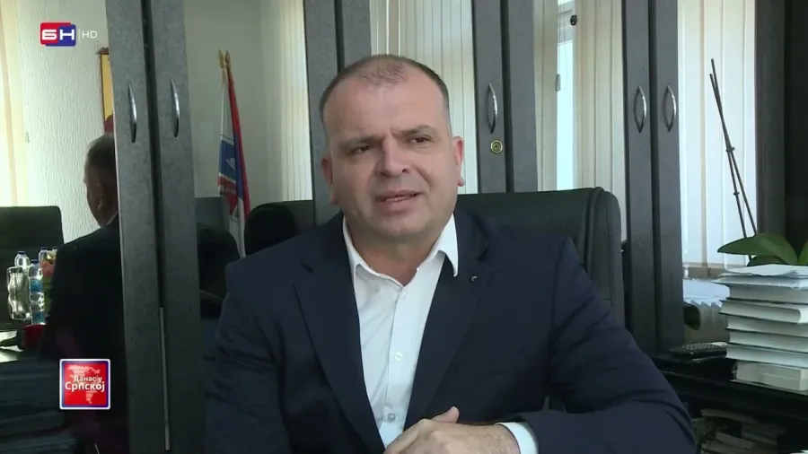 U Zvorniku su u toku radovi na rekonstrukciji više gradskih ulica i javnih površina