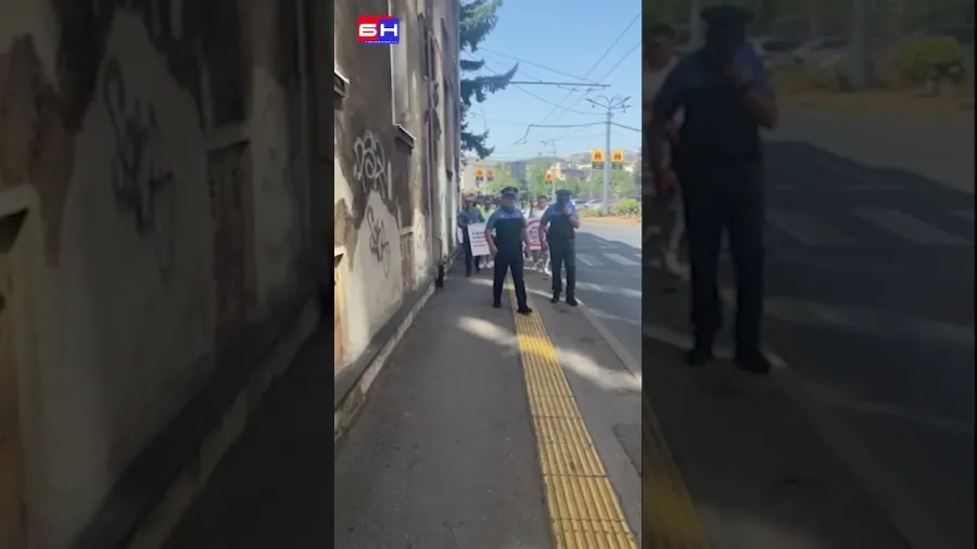 Протест возача испред сједишта Делегације ЕУ у Сарајево